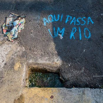 Folha de São Paulo - Mais de 300 leitos de água de SP são temas de Carnaval e de teatro